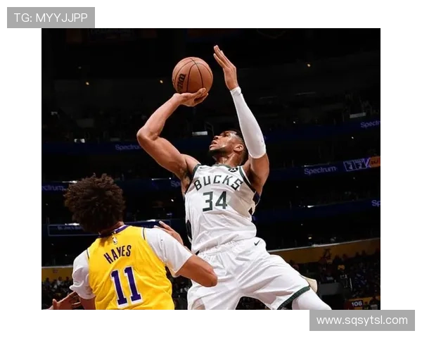 字母哥上半场完美表现6投全中砍下13分7篮板3助攻正负值高达14